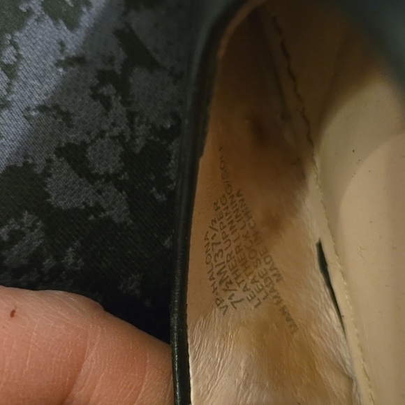 VINCE CAMUTO VP Halona Heels - Picture 9 of 9